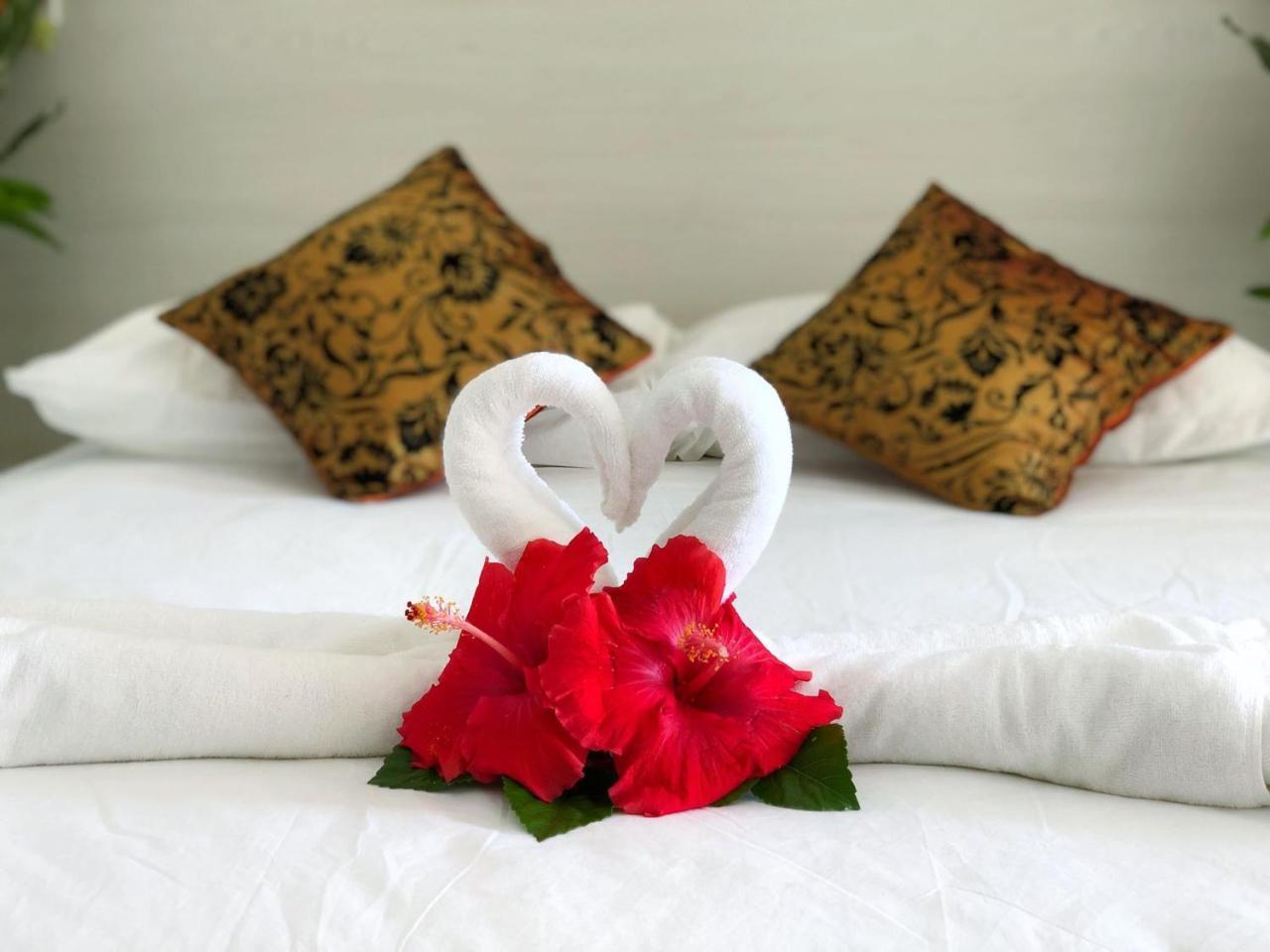 Central Bay Motel พอร์ตวิลา ภายนอก รูปภาพ